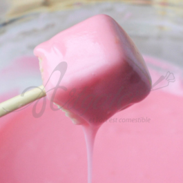 Fondant teinté en rose