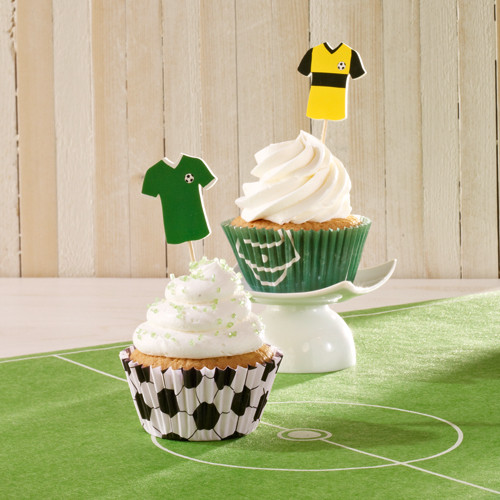 AK Giftshop - Décorations pour gâteaux comestibles prédécoupées - Maillots de la coupe du monde de football 2018 (lot de 32
