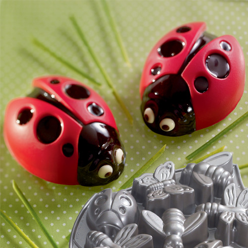 Nordic ware online backyard bugs pan