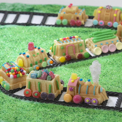 Nordicware Cake Pan 9 Locomotive And Cars Artgato Nordicware Cake Pan 9 Locomotive And Cars Artgato